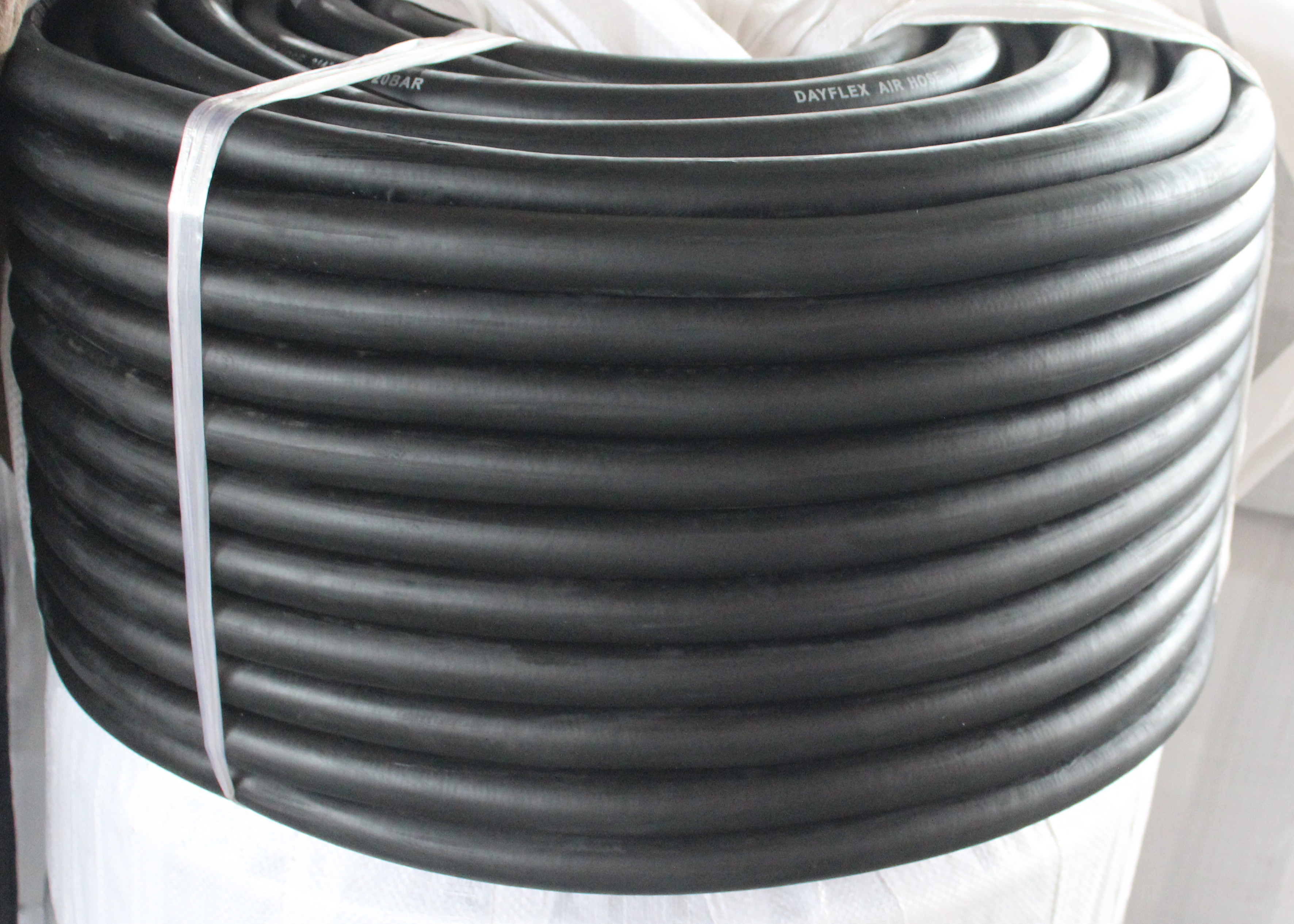 Flexible Smooth Surface Rubber Air Hose ID 3/16” to 2” Work Pressure 20 Bar