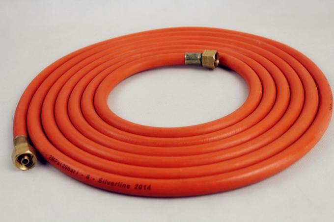 BS EN559 Orange Rubber LPG Gas Hose Assembly ID 6mm To 13mm Smooth Surface 2