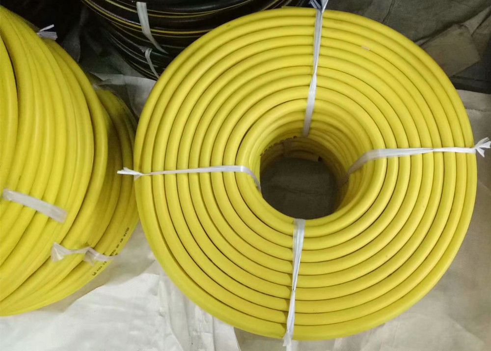 Yellow EPDM 3/4 Jack Hammer Rubber Air Hose , Flexible Rubber Tubing With Claw Fittings