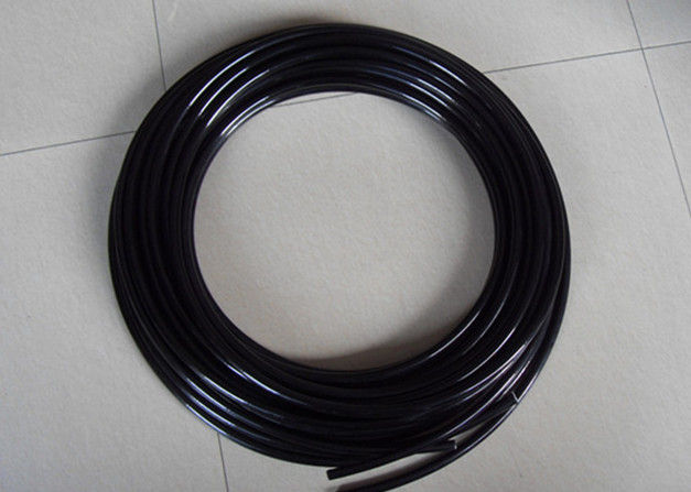Black SAE 100 R8 3 / 8'' Hydraulic Hose Fiber Reinforcement  -40℃ To +100℃